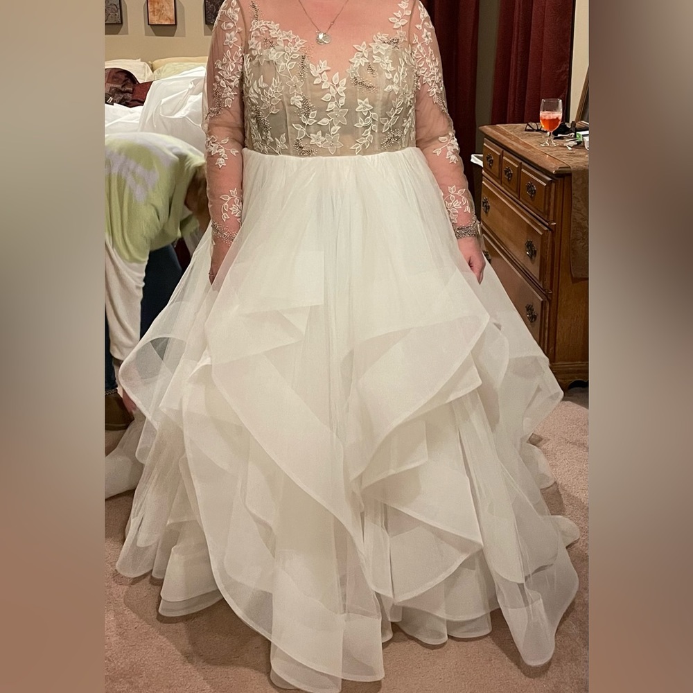 Hayley Paige Lorelei Wedding Gown 6654